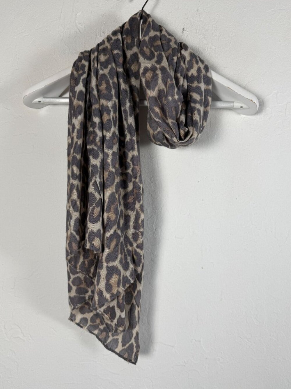 Coach Womens Leopard Animal Print Scarf 64x21 Beige & Gray Lightweight